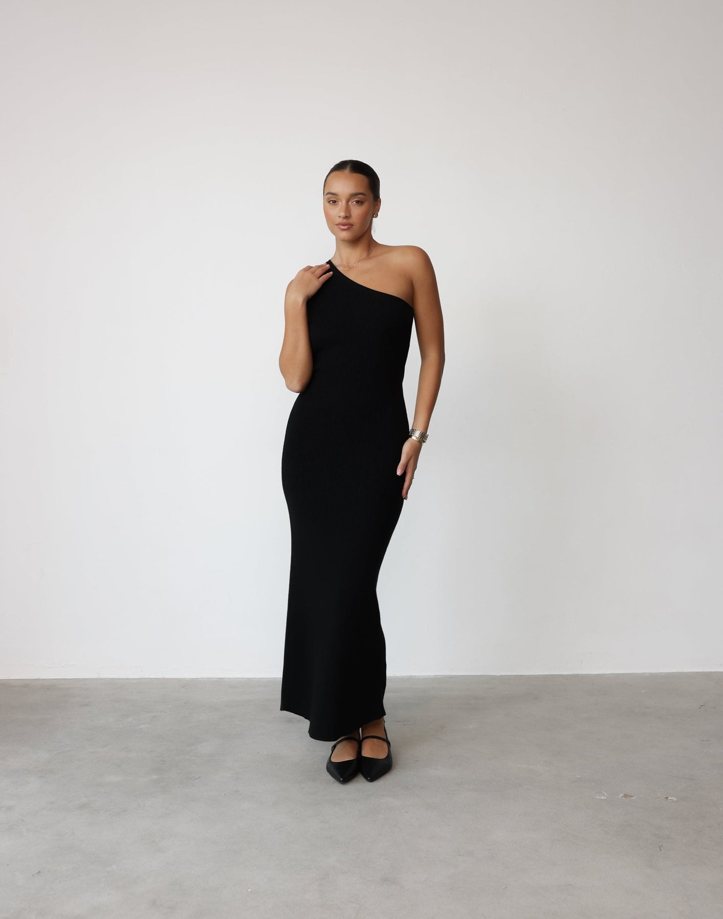 Aubany Maxi Dress (Black)
Add to wishlist - Image 6