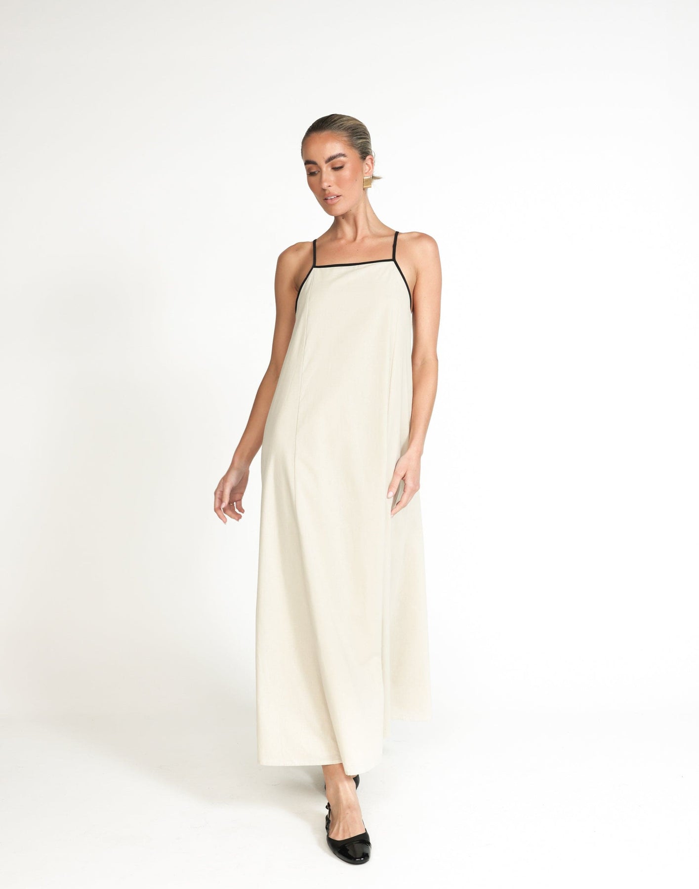 Fiona Maxi Dress (Beige)
Add to wishlist - Image 3
