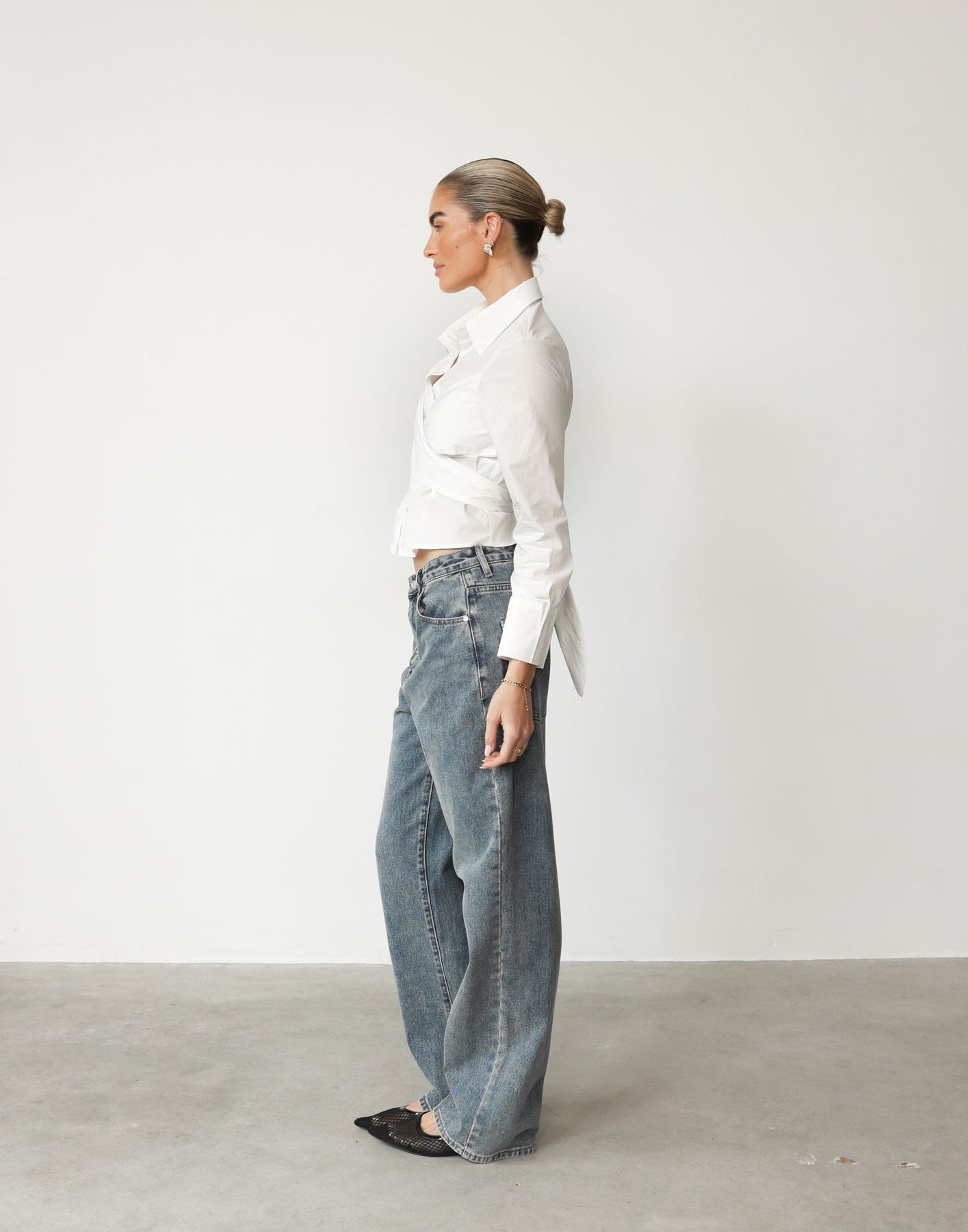 Collective Tops - Vasquez Shirt (White)
Add to wishlist fifth image