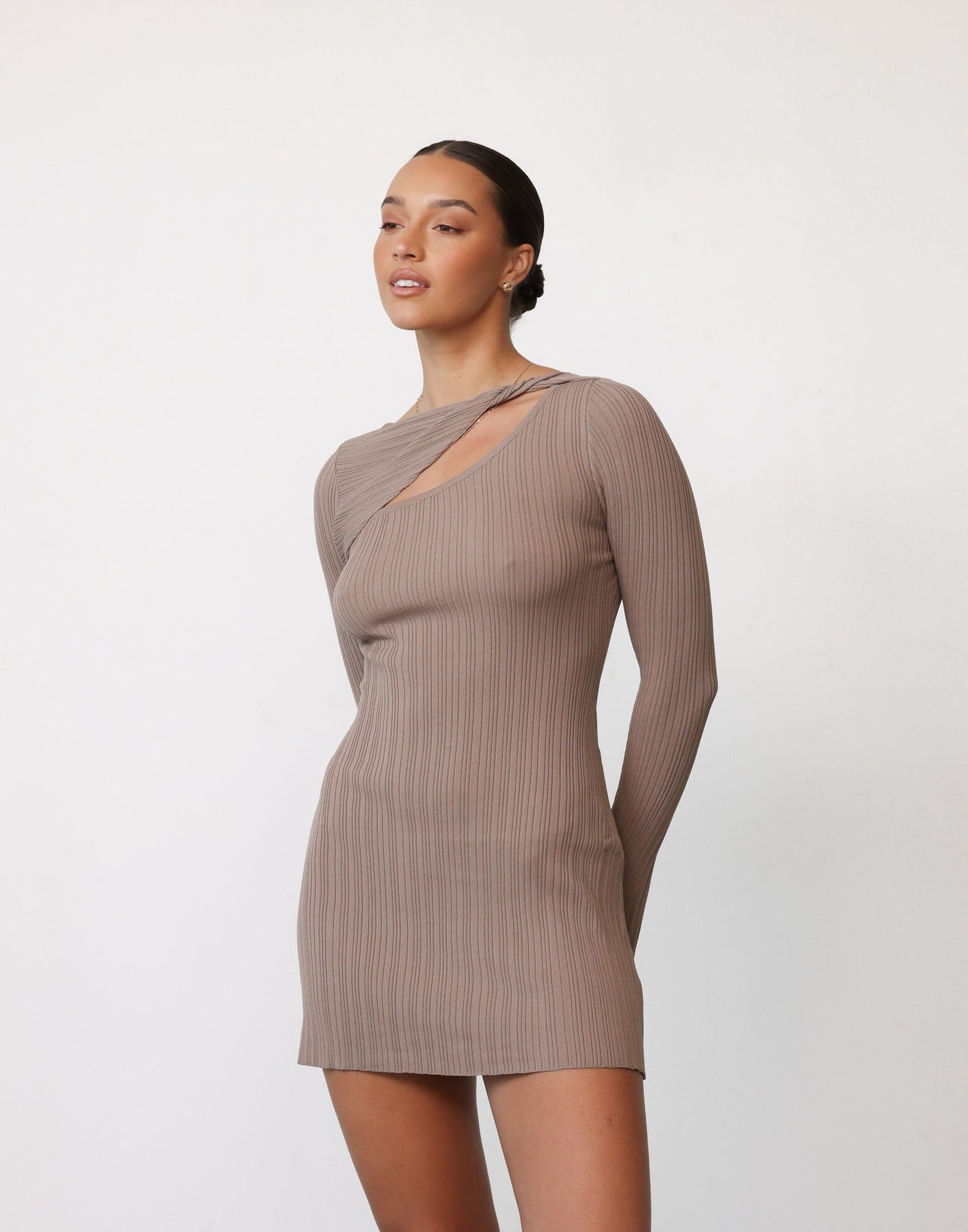 Yasmin Mini Dress (Mocha)
Add to wishlist - Image 6