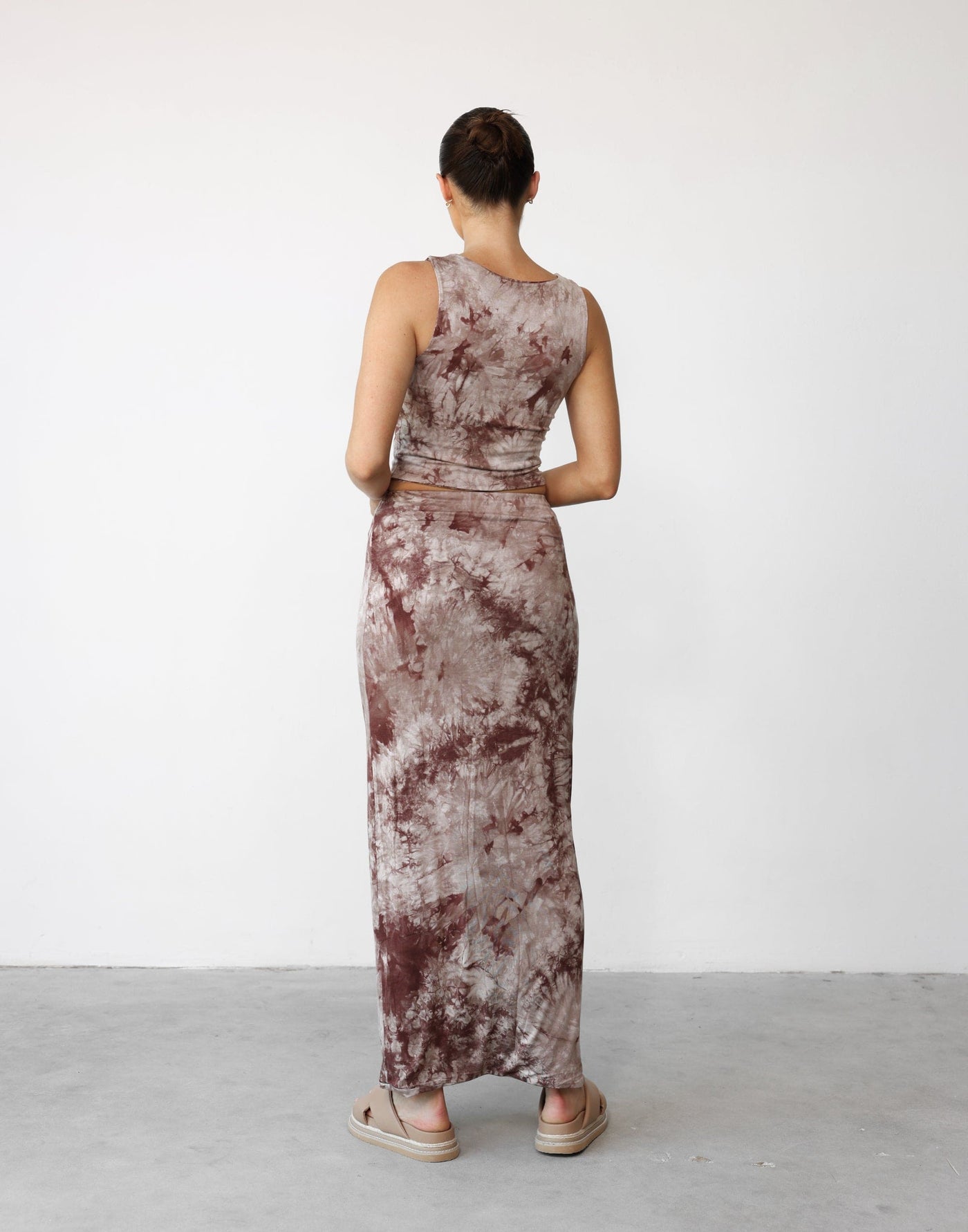Nitara Top (Taupe Tie Die) - Bodycon Printed Sleeveless Top - Women's Top - Charcoal Clothing