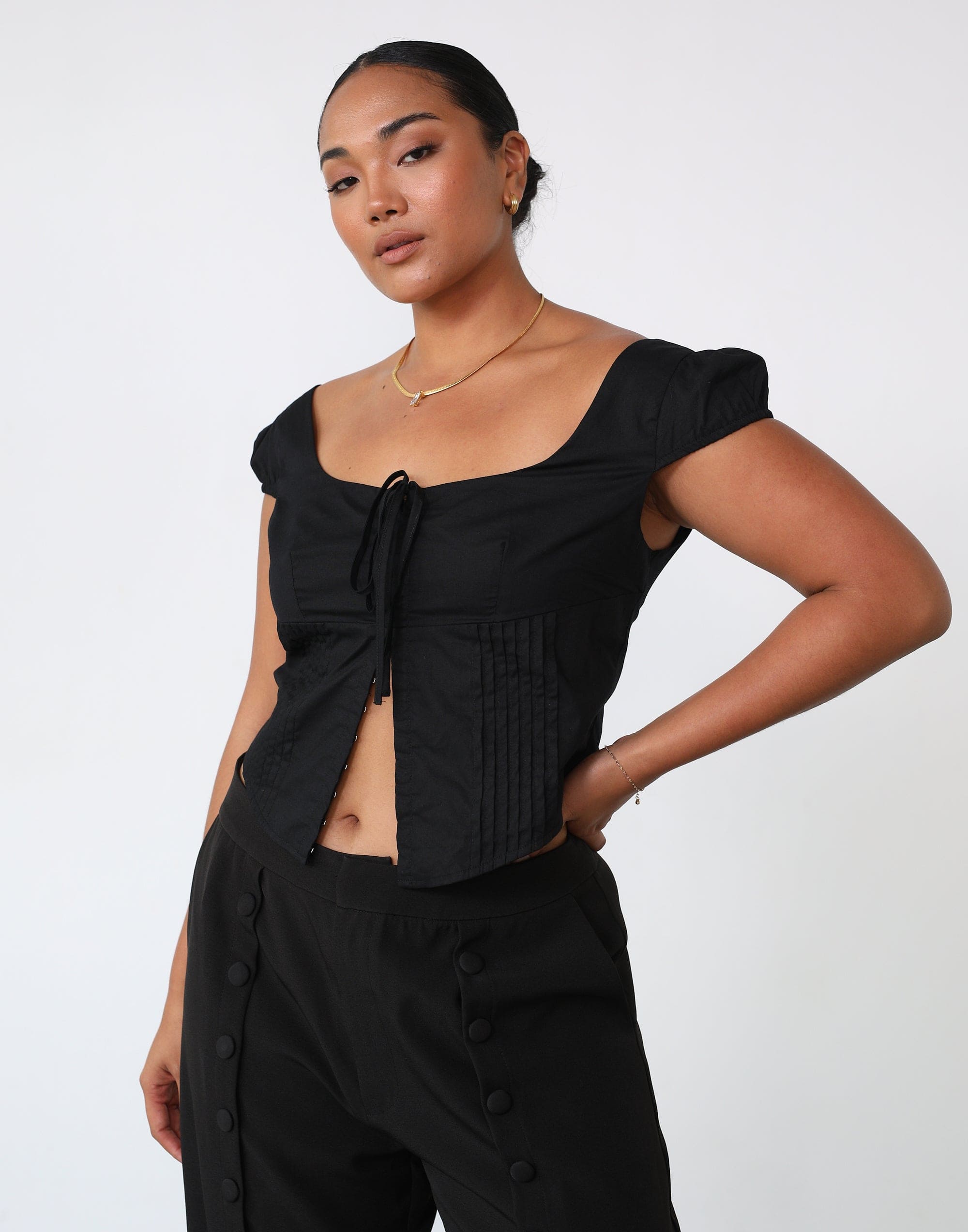 Faye Top (Black) - Scoop Neck Corset Style Puff Sleeve Top – CHARCOAL